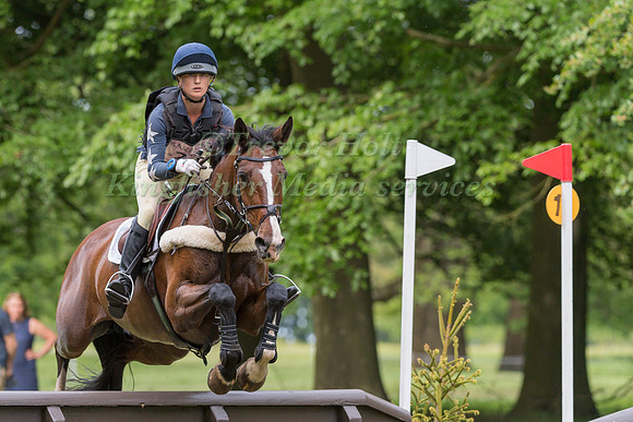 LISSA GREEN (AUS) AND BOLINE