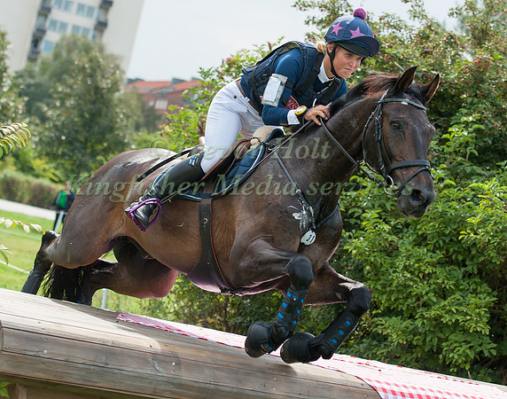 Sanna Siltakorpi and Lucy Accord