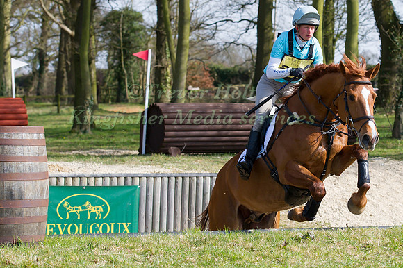 Izzy Taylor  riding Bugbrooke