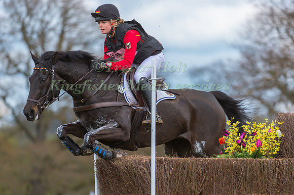 Flora  Reemtsma (GER) riding Ikarosz