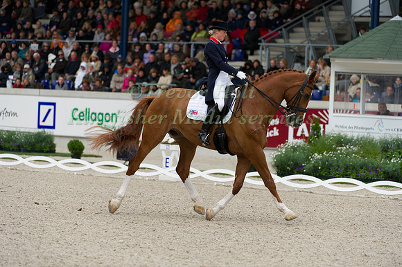 Laura Bechtolsheimer and Mistral Hojris