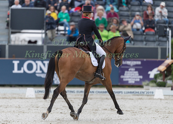Pippa Funnell (GBR) and Majas Hope