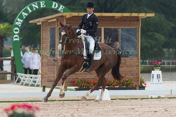Jonathan Paget (NZL) riding Clifton Signature