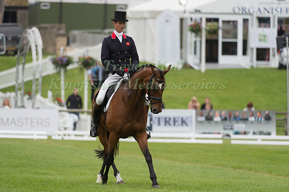 William Fox-Pitt (GBR) riding Parklane Hawk