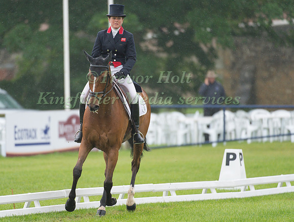 Pippa Funnell (GBR) riding Second Supreme