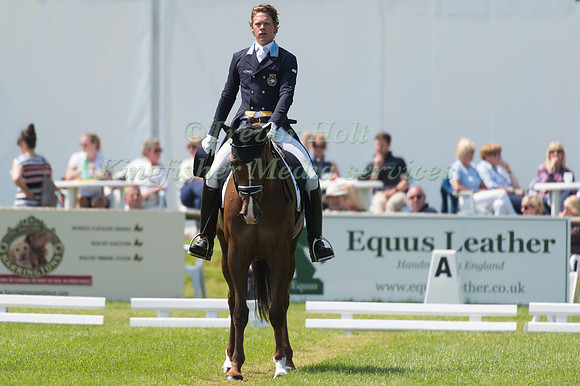 Ludwig  Svennerstal (SWE) riding Southway