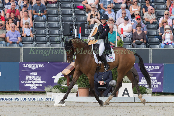 LAURA COLLETT (GBR) AND LONDON 52
