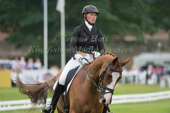 Aoife Clark (IRL) riding Wasting Light