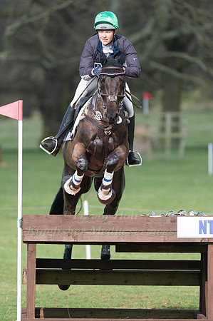KATHRYN ROBINSON (CAN) RIDING  LET IT BEE