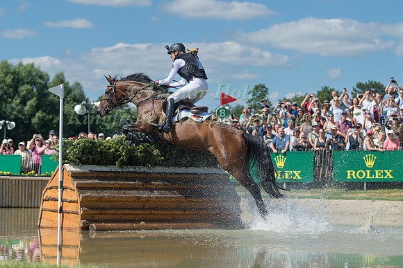 INGRID KLIMKE AND EQUISTROS SIENA JUST DO IT