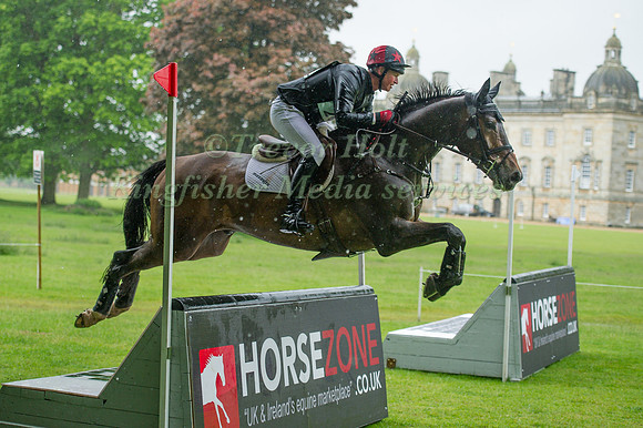 Nigel  Taylor (GBR)  riding Billy Boyne