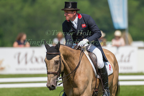 Oliver Townend (GBR) riding Sandiman II