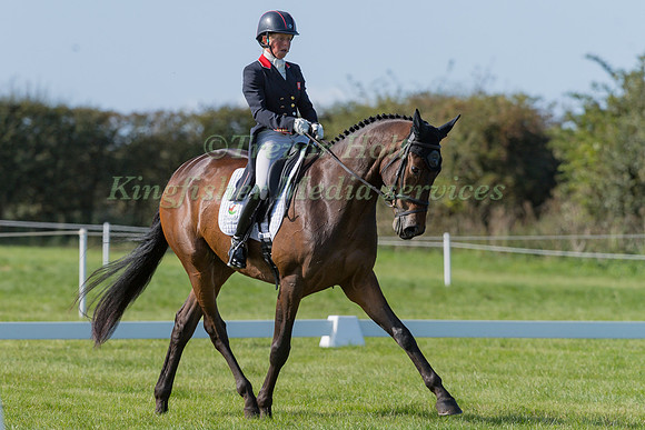 ROSALIND CANTER AND LORDSHIPS GRAFFALO