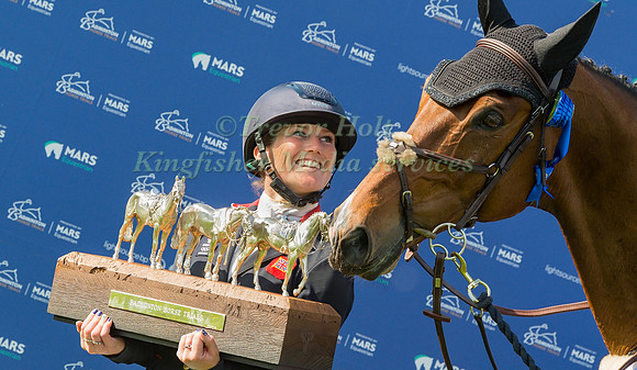 Laura Collett (GBR) and London 52 with the Badminton Trophy