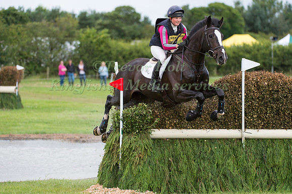 Emily Parker riding Harelaw Wizard