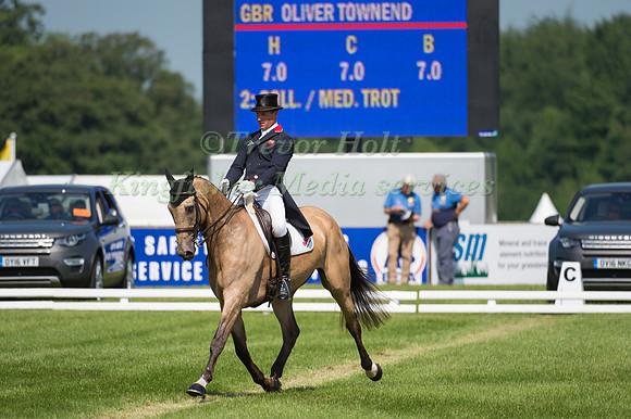 Oliver Townend (GBR) riding Sandiman II