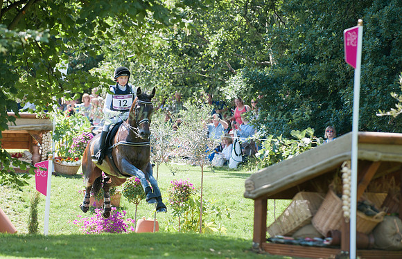Alena Tseliapushkina and Passat