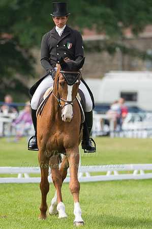 Alberto  Giugni (ITA) riding Mollington II