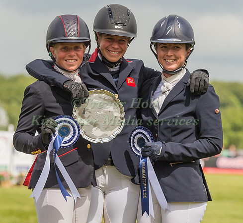 IZZY TAYLOR ROS CANTER AND KIRSTY CHABERT ON THE PODIUM AT THE P