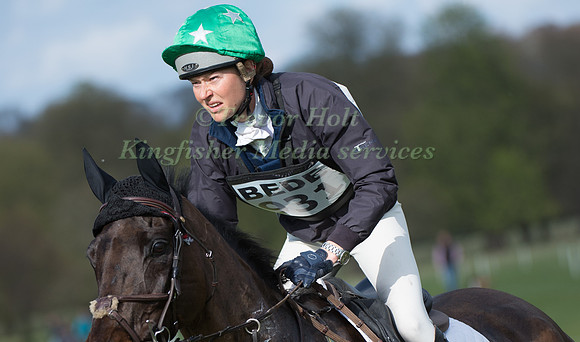 KATHRYN ROBINSON (CAN) RIDING  LET IT BEE