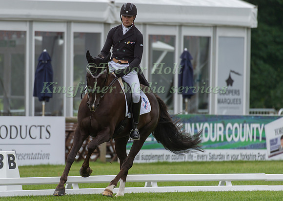 Paul  Tapner (AUS) riding Up In The Air