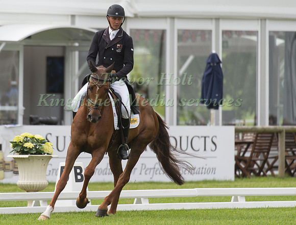 Andrew  Nicholson (NZL) riding Teseo