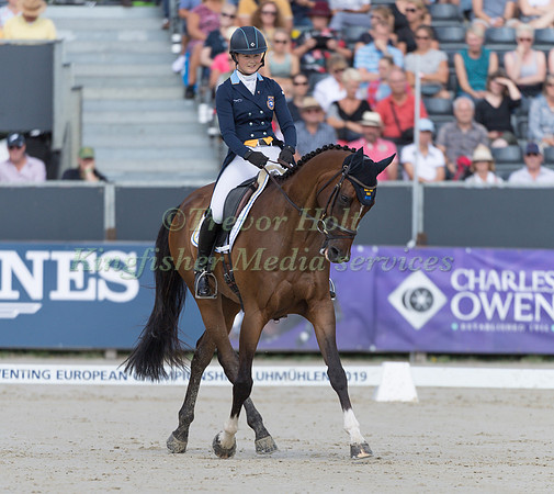 Malin Josefsson (SWE) and Golden Midnight