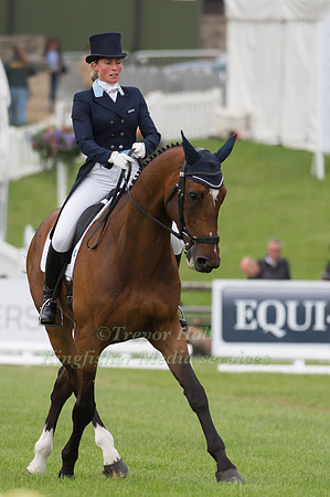 Jodie Amos (GBR) riding Figaro Van Het Broekxhof