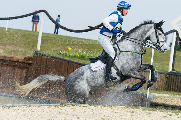 Ludwig  Svennerstal (SWE) riding Paramount Importance