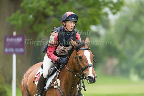 LOUISA LOCKWOOD (GBR) AND LADY VI DU RI DASSE