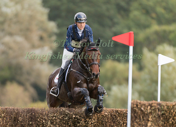 KATHRYN ROBINSON RIDING BROOKPARK MOMENTUM