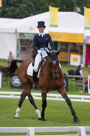 Jodie Amos (GBR) riding Figaro Van Het Broekxhof