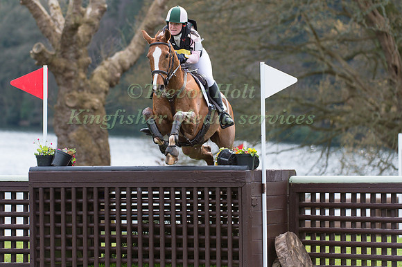 Kirsty Brewis riding Harbour Lights