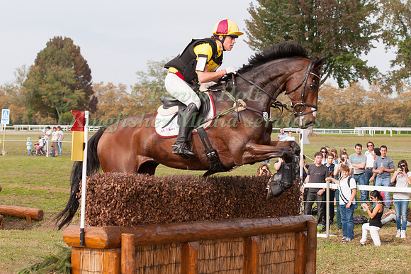 Merel Blom and Rumour Has It