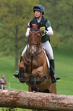 SHARON HUNT  RIDING  LOUGHNATOUSA VENTURE COMPETING IN THE CROSS COUNTRY PHASE OF THE  CIC ONE STAR COMPETITION AT THE  2017 DODSON AND HORRELL CHATSWORTH INTERNATIONAL HORSE TRIAL.