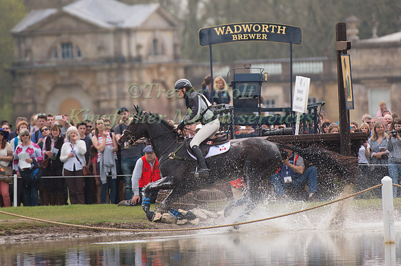 Kathryn Robinson of Canada riding Let it Bee
