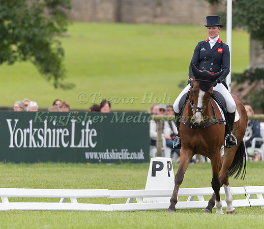 NICOLA WILSON (GBR) AND ONE TWO MANY