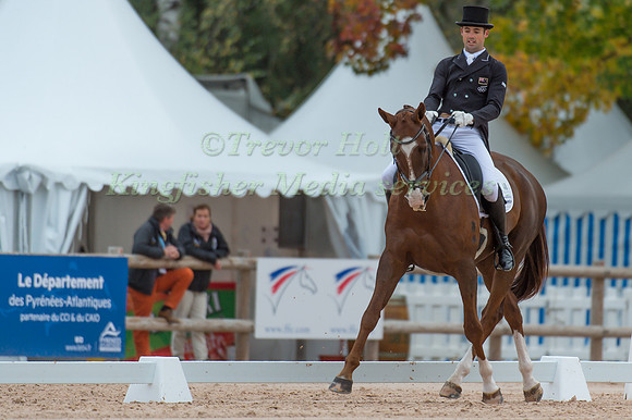 Jonathan Paget of New Zealand riding Clifton Signature
