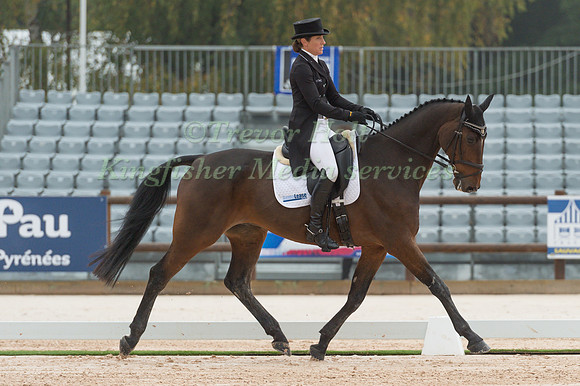 Caroline Powell (NZL) riding Flying Finish