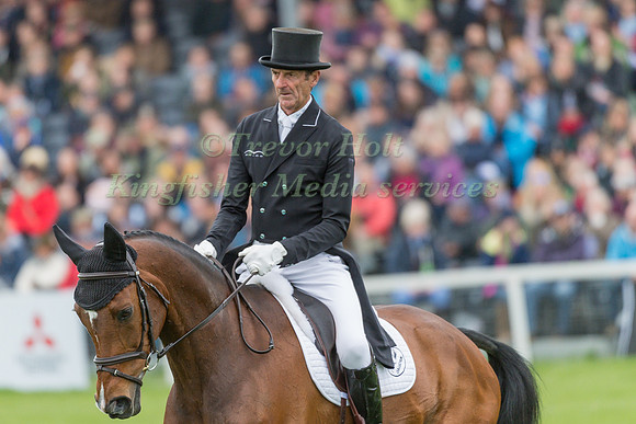 Mark Todd (NZL) and  NZB Campino