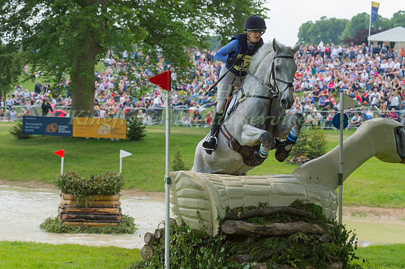 MELISSA TOWNSHEND (GBR) AND STRAIGHT CHOICE