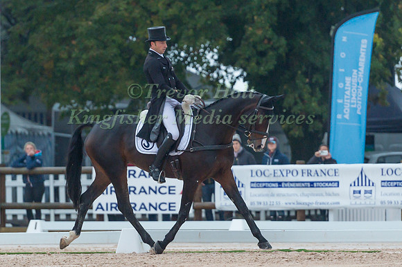 Tim Price (NZL) riding Xavier Faer
