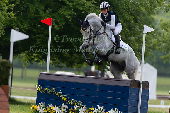Caroline  Powell (NZL) riding  Chance Encounter VII