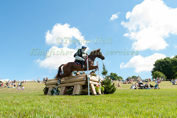 SARA BURDESS (GBR) RIDING REEVA