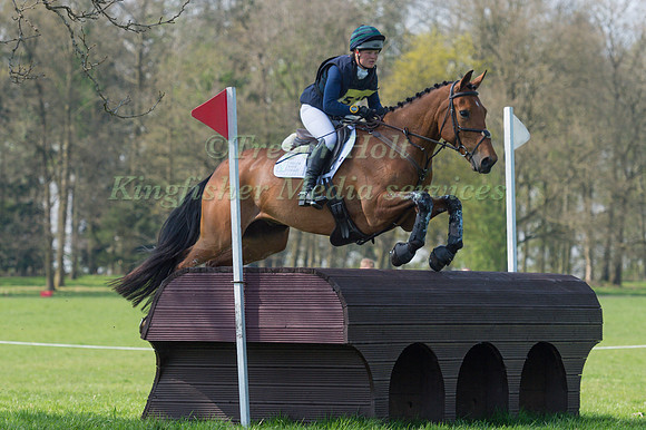 KATIE RICHARDS RIDING RIDGEBARN ROUGH