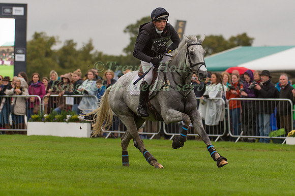 HARRY DZENIS (GBR) RIDING XAM