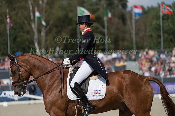 Piggy French (GBR) and Quarrycrest Echo