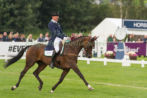Niklas Lindback of Sweden riding Cendrillon