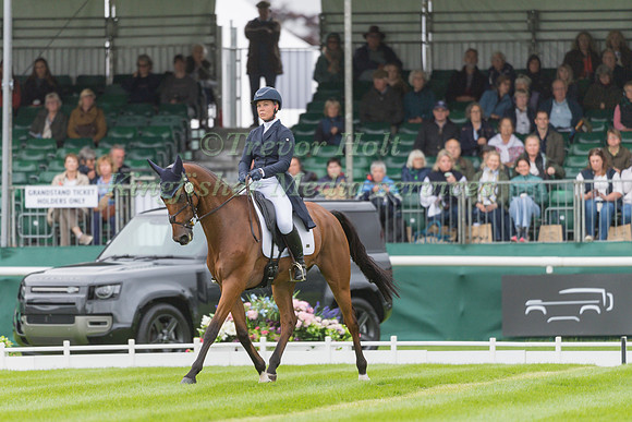 NICOLE MILLS AND FEARLESS W (GBR)