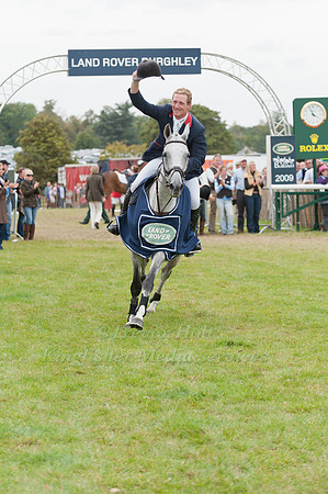 Oliver Townend and Carousel Quest on their Lap of Honour